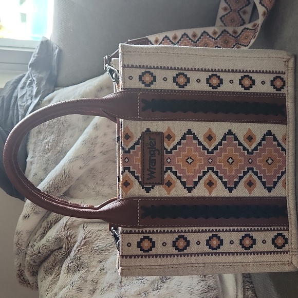 Wrangler Geometric Beige and Brown Tote - Picture 1 of 6